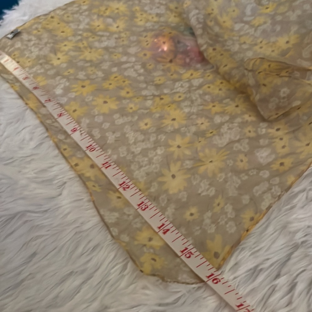 Old Navy Yellow Floral Square Scarf - Picture 4 of 4